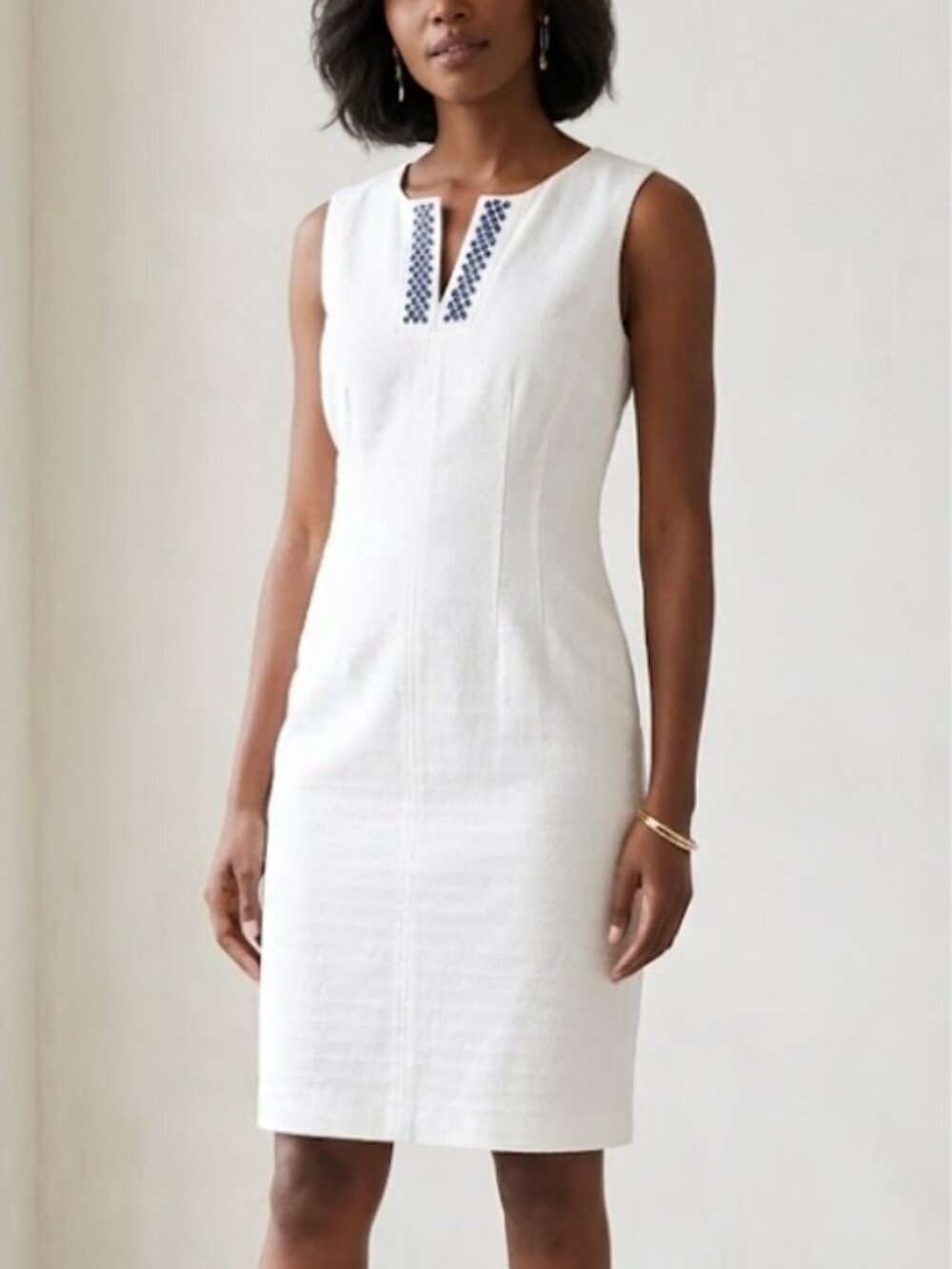 Anne Klein White Sleeveless Sheath Dress with Navy Trim